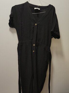 She&sky Giana Black Jumspuit size small - linen relax suit allure sexy woman fem